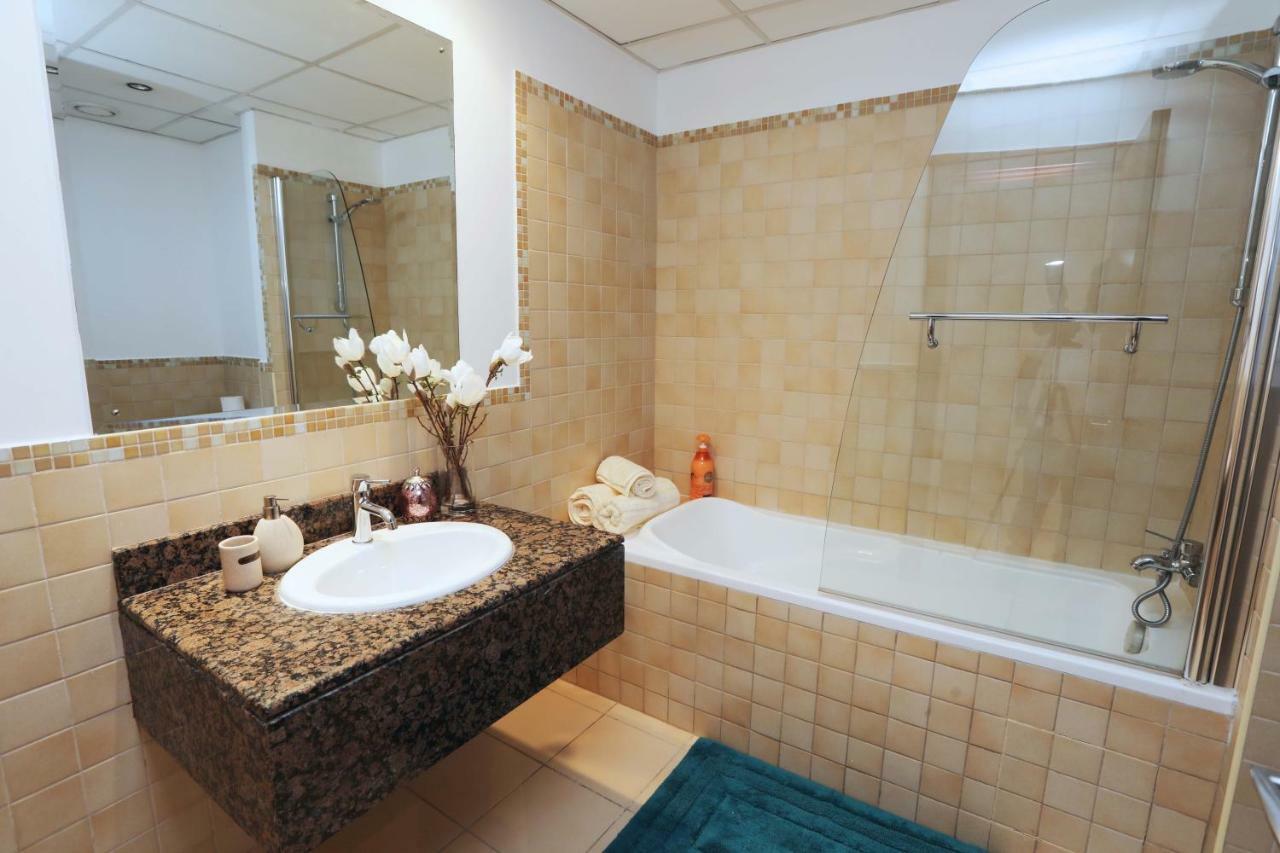 Luxury Casa - Marvel Sea View Apartment Jbr Beach 2Br ดูไบ ภายนอก รูปภาพ